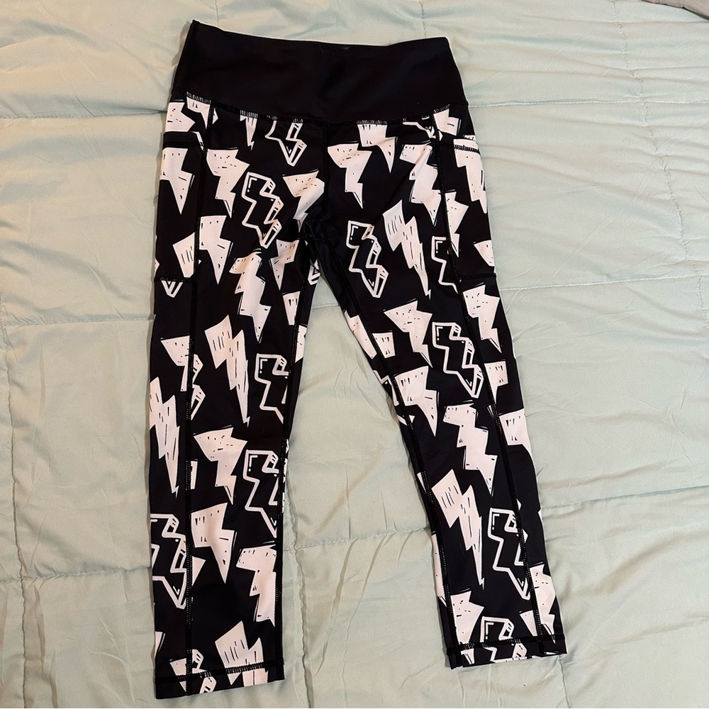 EUC Women’s CVG Lightning Bolt Leggings Size Small